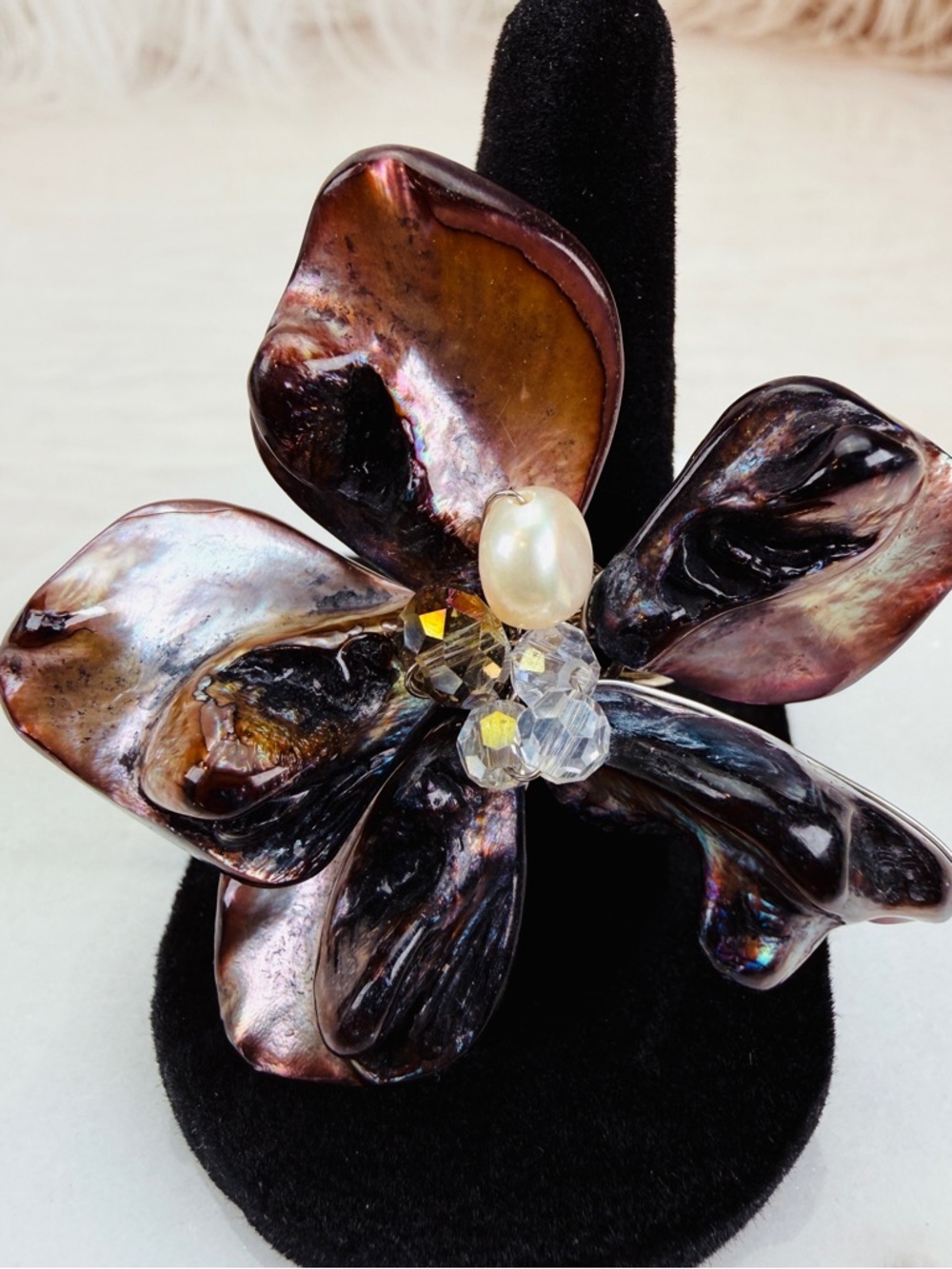 Interesting adjustable flower statement costume ring - Picture 6 of 7